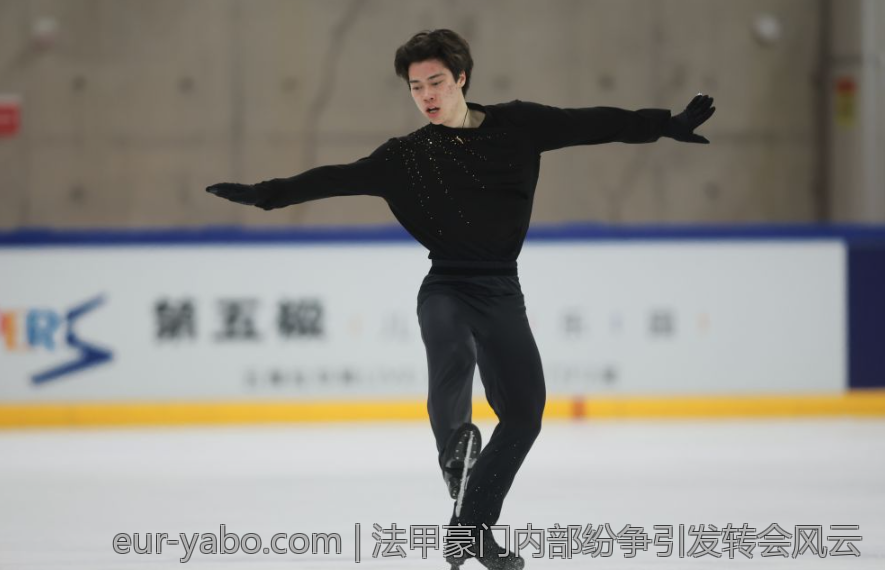 法甲豪门内部纷争引发转会风云